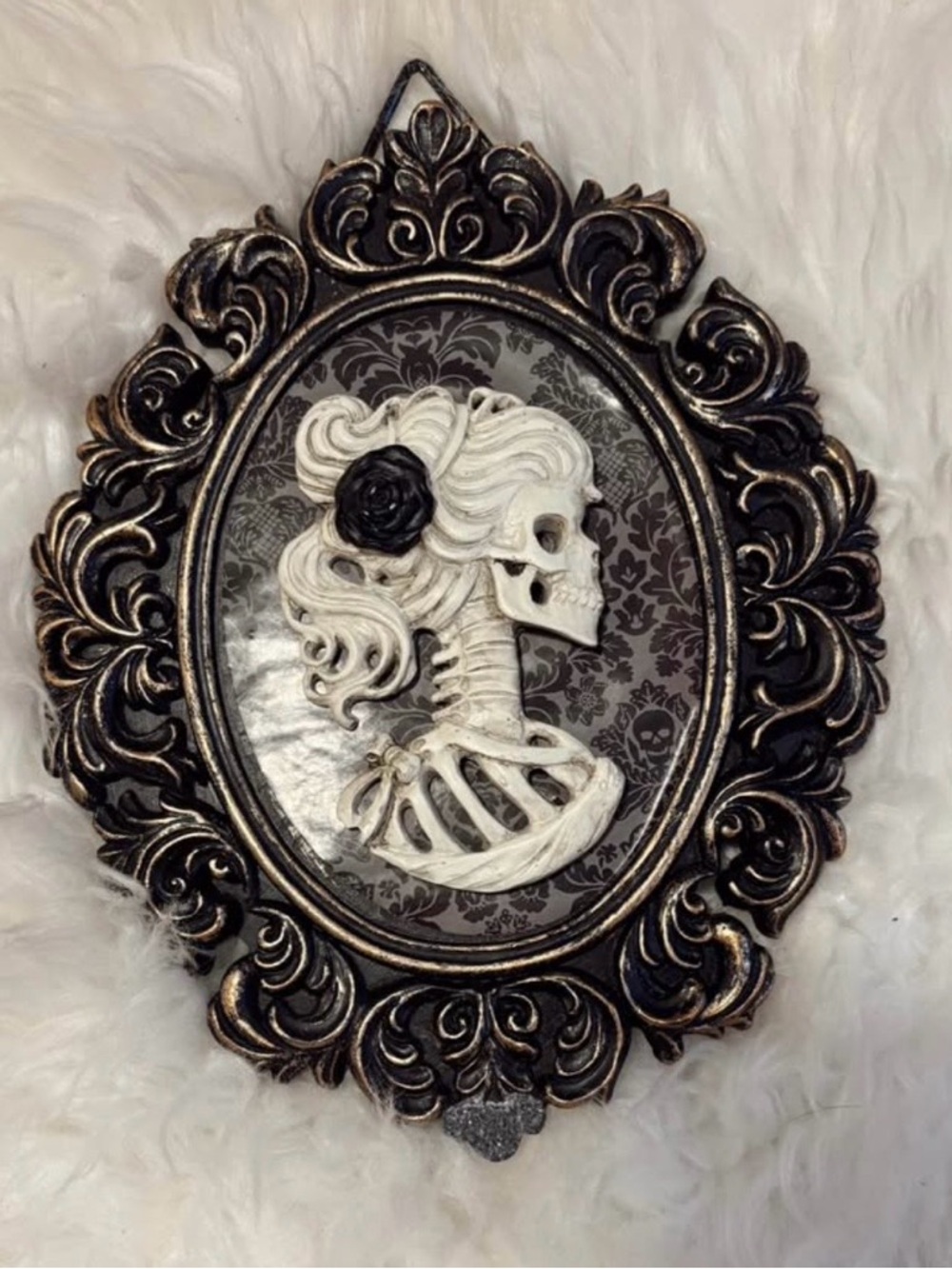 Gothic Cameo Wall Plaque - Black & Gold Frame with White Skeleton Bust